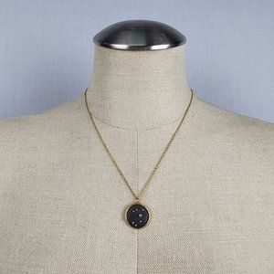 Satya Pisces Zodiac Gold Chain Black